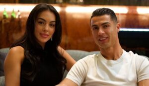 Cristiano Ronaldo wreszcie się oświadczył! Georgina Rodriguez pokazała pierścionek wart fortunę