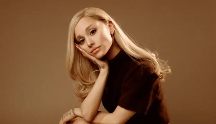 Ariana Grande podczas promocji albumu „eternal sunshine”