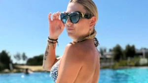 Magdalena Narożna błyszczy w wakacyjnej stylizacji