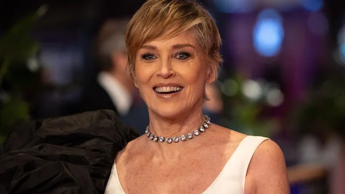 Sharon Stone w seksownych kreacjach
