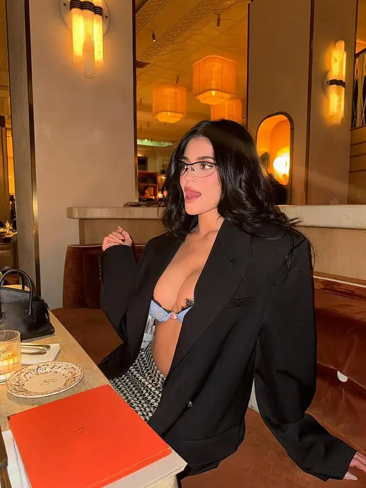 Kylie Jenner króluje na Paryskim Tygodniu Mody!