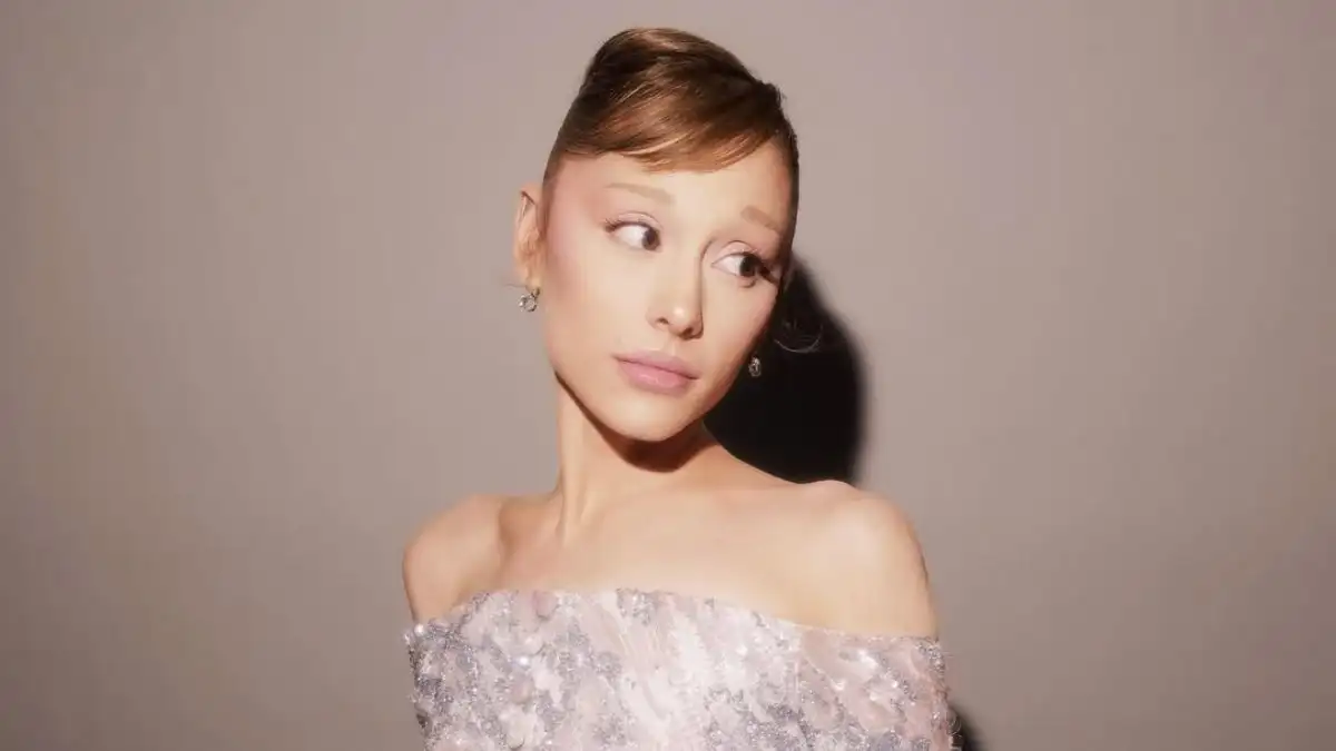 Czerwony dywan zamienił się w chaos. Ariana Grande napadnięta przed premierą!