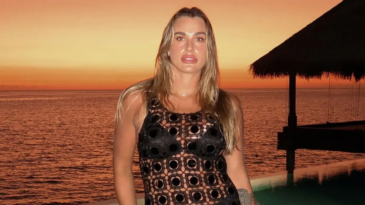 Aryna Sabalenka w mikrobikini szaleje na rajskiej plaży!