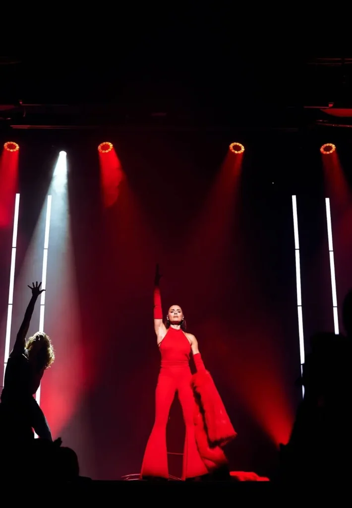 Natasza świętuje 30 lat kariery