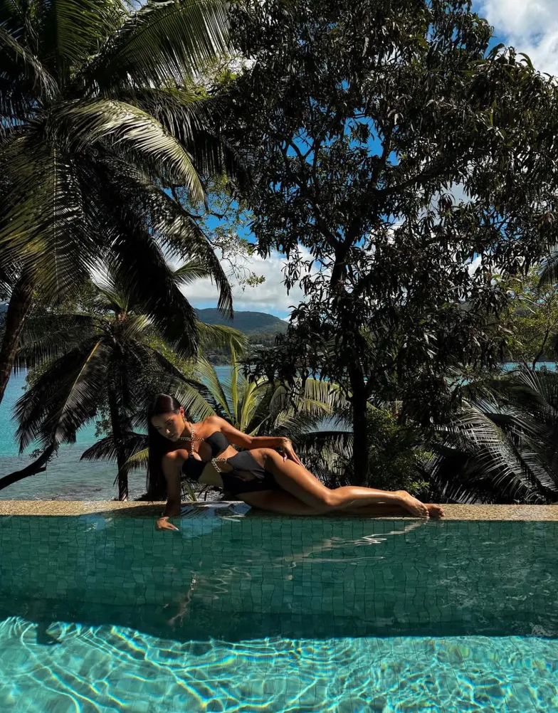 Singielka Natsu odsłoniła ciało na egzotycznych zdjęciach