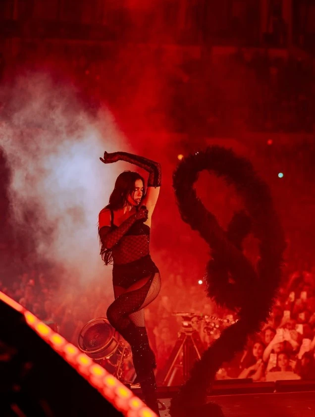 Dua Lipa rozpaliła sceny w Hiszpanii i Ameryce Łacińskiej