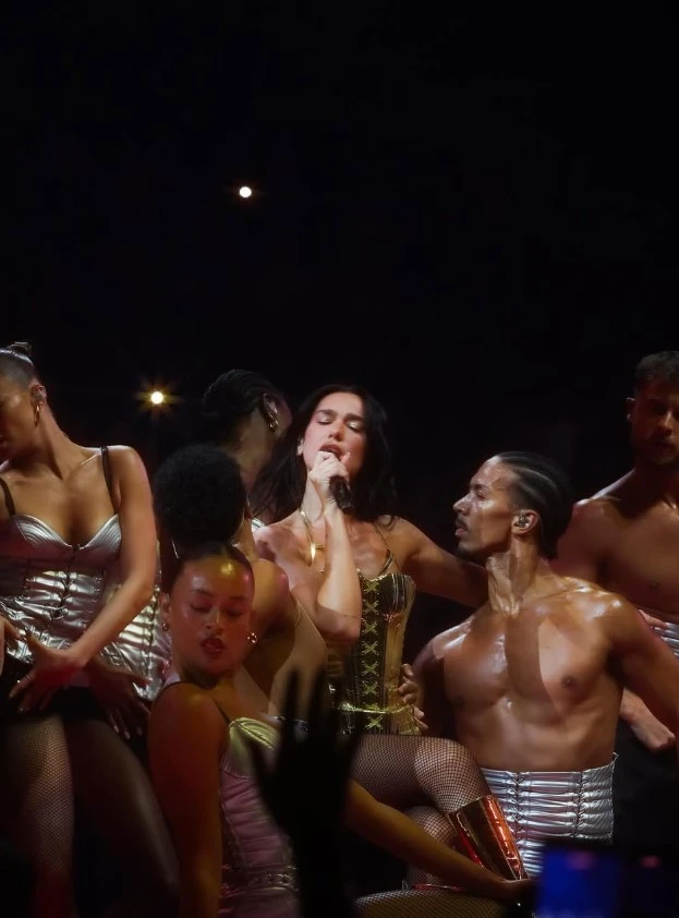 Dua Lipa rozpaliła sceny w Hiszpanii i Ameryce Łacińskiej