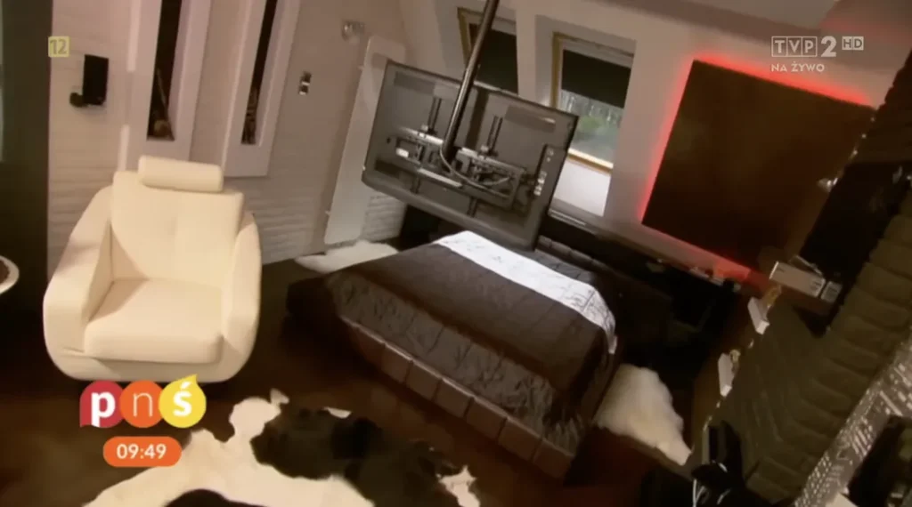 Tak żyje król disco polo. Zajrzyj do imponującej rezydencji Zenona MartyniukaTak żyje król disco polo. Zajrzyj do imponującej rezydencji Zenona Martyniuka