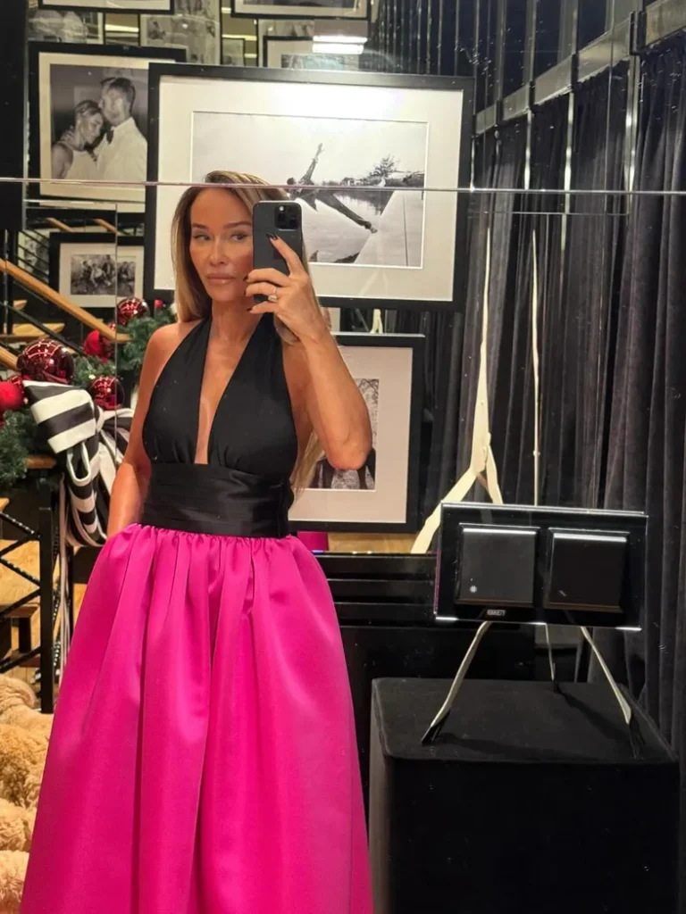 Kokardy, choinki i blask świateł. Willa Przetakiewicz zamieniła się w świąteczny pałac