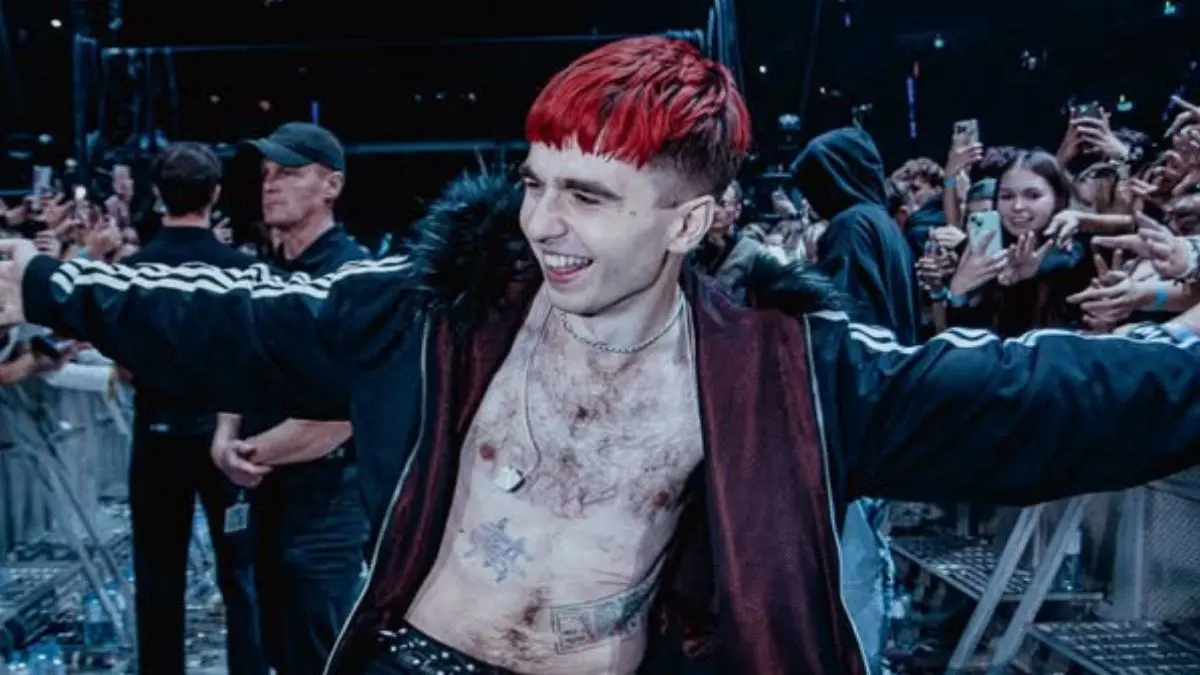 Mata komentuje wybory i wiarę na scenie. Publiczność w osłupieniu!