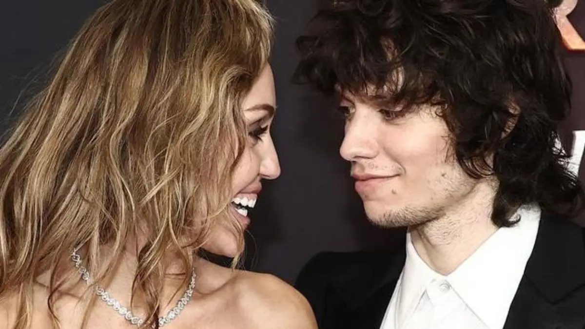 Czy Miley Cyrus planuje ślub? Zdjęcia z premiery mówią wszystko