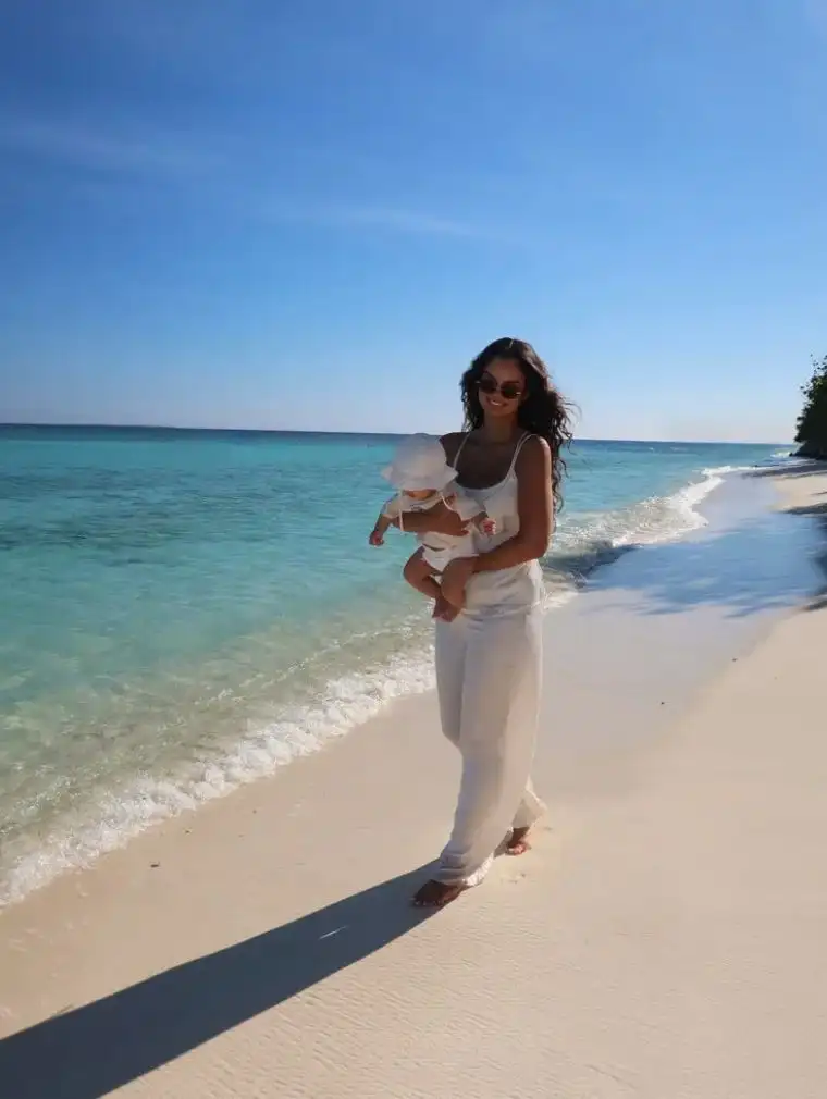 El Dursi uciekła w tropiki