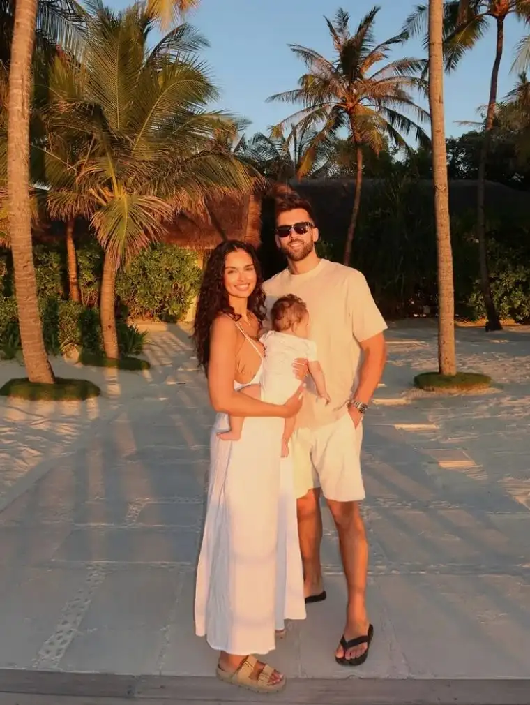 El Dursi uciekła w tropiki