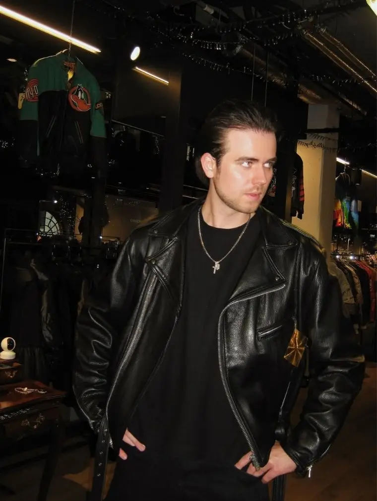 Wrócił i chce wygrać Eurowizję. Jeremi Sikorski odsłania karty