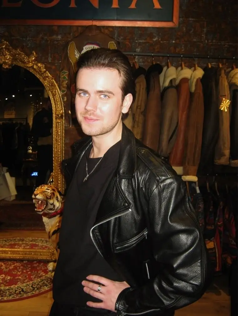 Wrócił i chce wygrać Eurowizję. Jeremi Sikorski odsłania karty