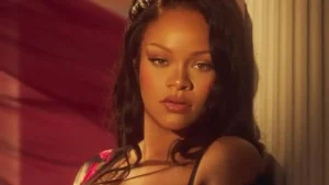 Rihanna publicznie zakpiła z ochroniarza. Wszystko przez drzwi hotelu