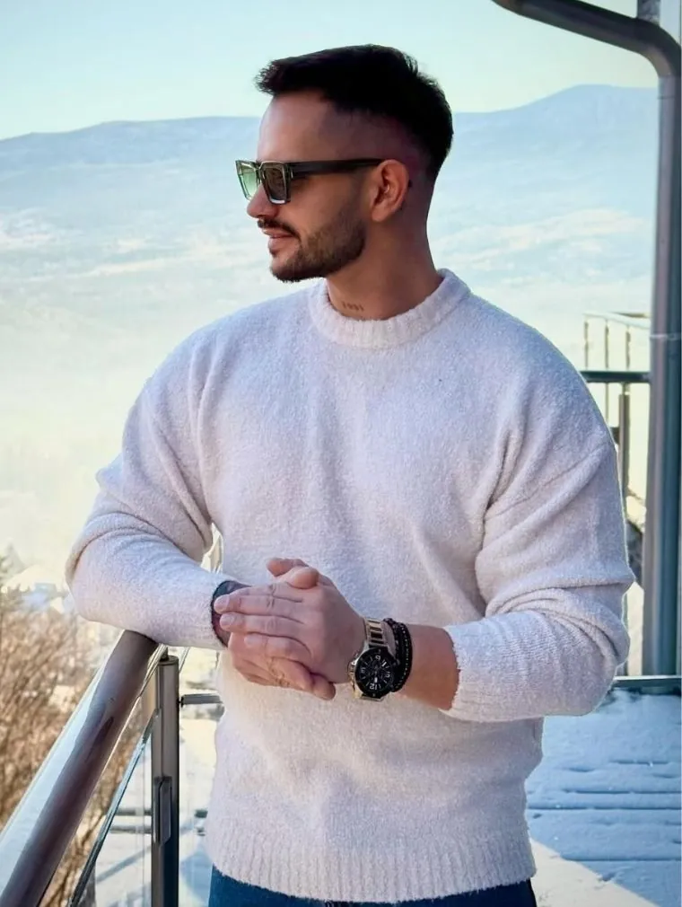 Śpiewający fryzjer zachwycił jury