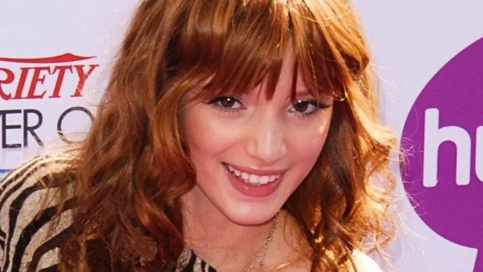 Bella Thorne bez stanika na imprezie po Grammy