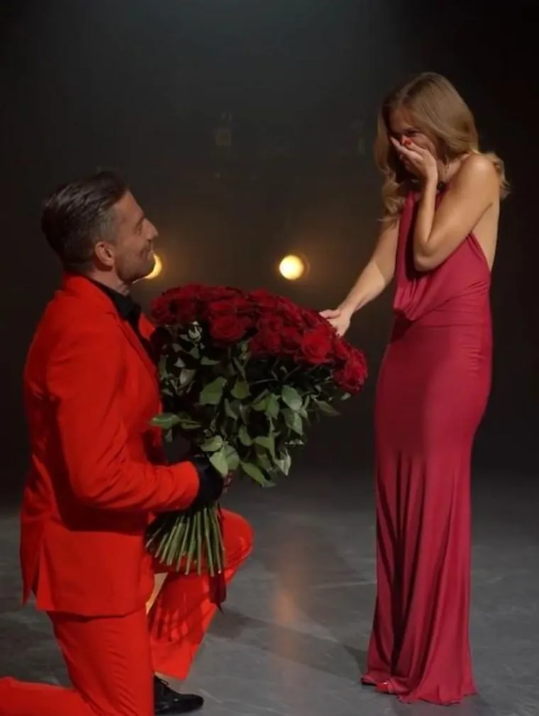 Rogacewicz uklęknął przed Kaczorowską