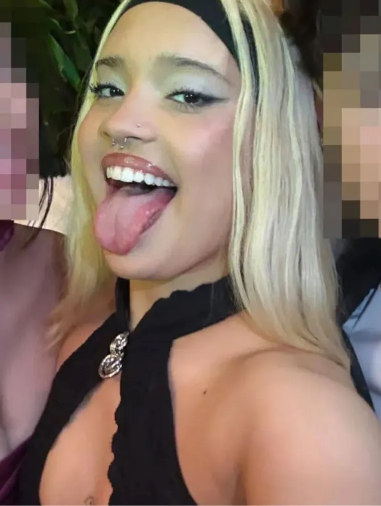 Studniówka Sary James przyciągnęła uwagę