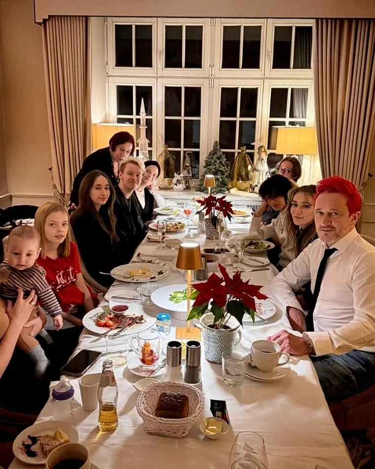 Rodzina Wiśniewskiego podczas Świąt Bożego Narodzenia 2025