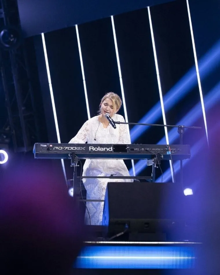 Marcycha, Marcelina Ruczyńska, Must Be The Music