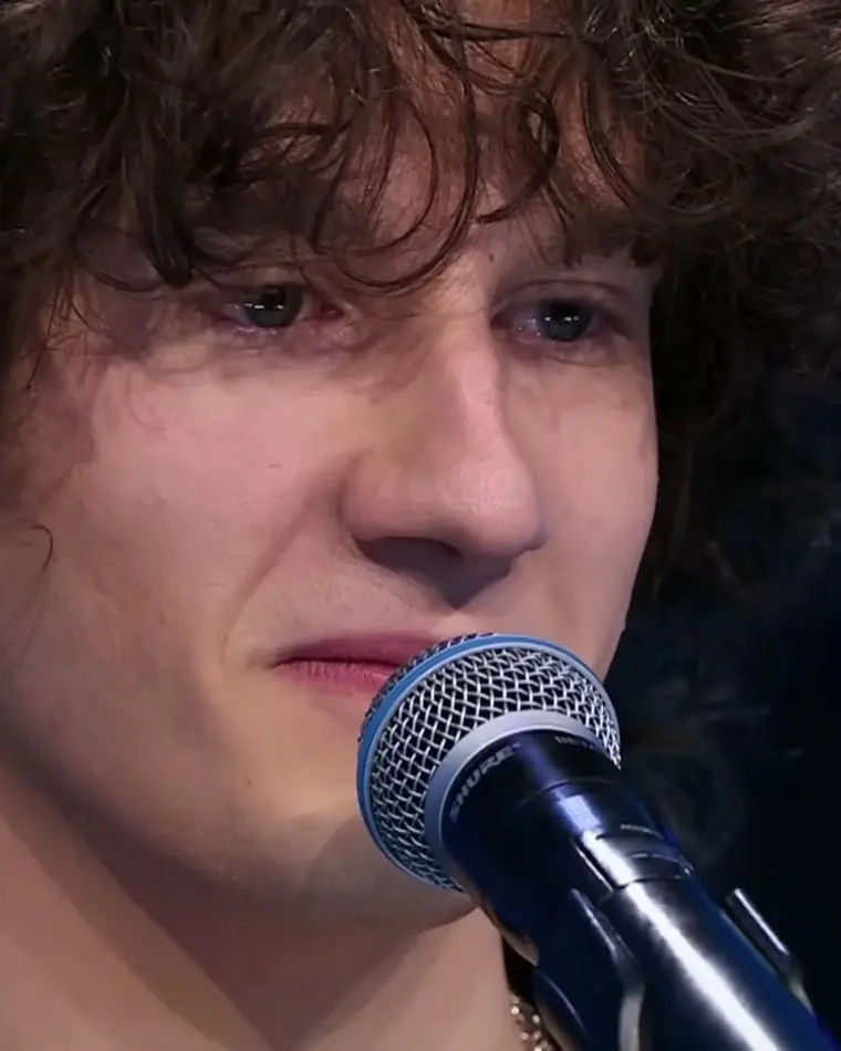 Damian Stampka-Łoziński w Must Be the Music