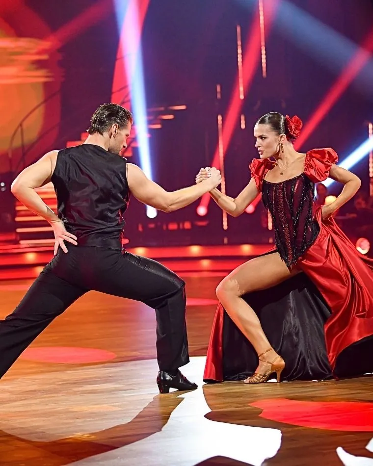 Julia Suryś, Sebastian Fabijański