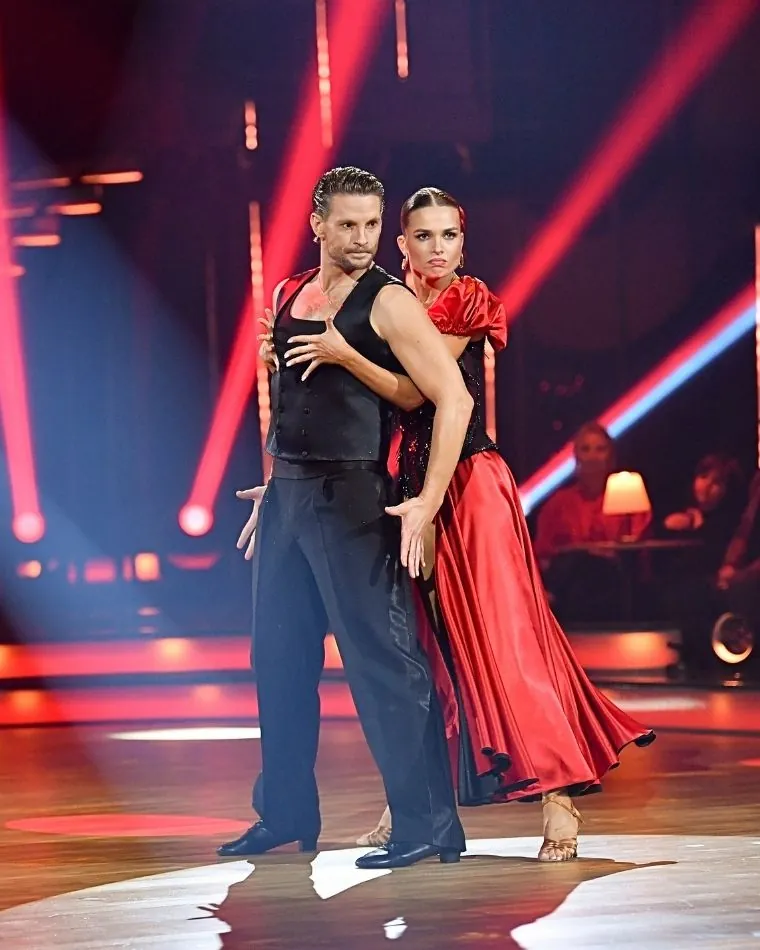 Julia Suryś, Sebastian Fabijański