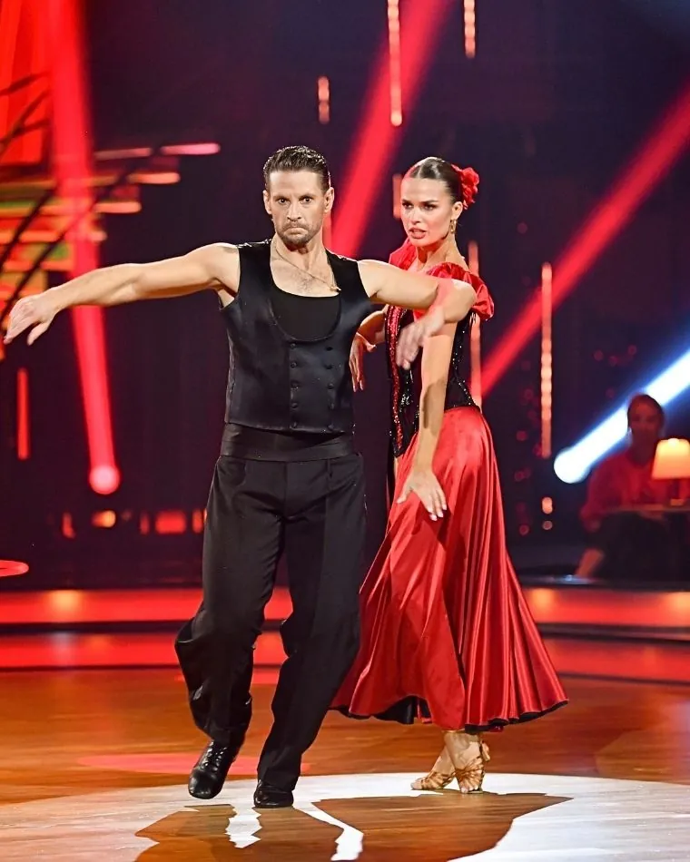 Julia Suryś, Sebastian Fabijański