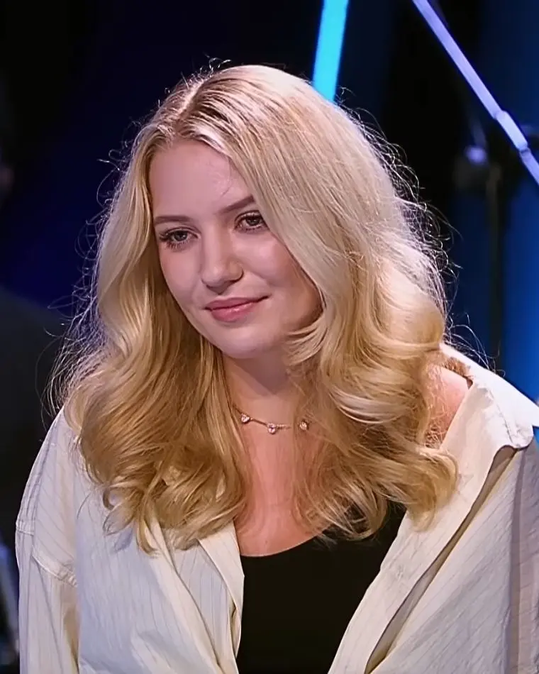 Marissa Must Be The Music, Maria Dzięcielak