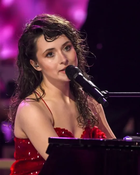 Kasia Sienkiewicz, Kwiat Jabłoni, Polsat Hit Festiwal