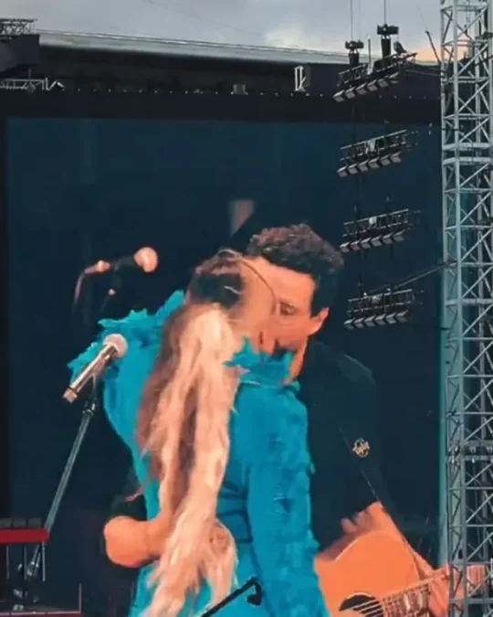 Ewa Farna, Martin Chobot