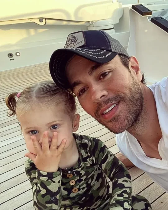Enrique Iglesias, Anna Kurnikowa