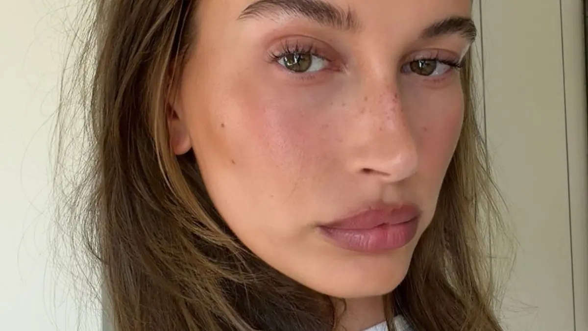 Hailey Bieber została twarzą nowej kampanii marki Kim Kardashian