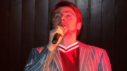 Kuba Badach przed laty zaśpiewał kultowe "Małe szczęścia"