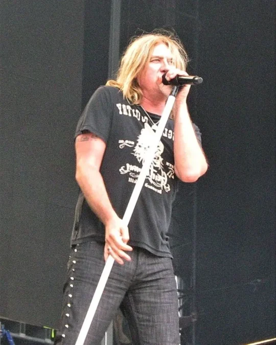 Joe Elliott