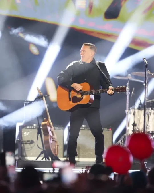 Bryan Adams