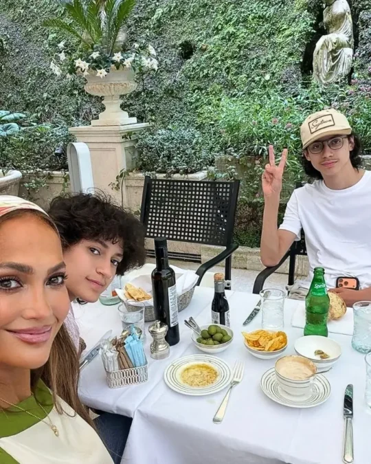 Jennifer Lopez
