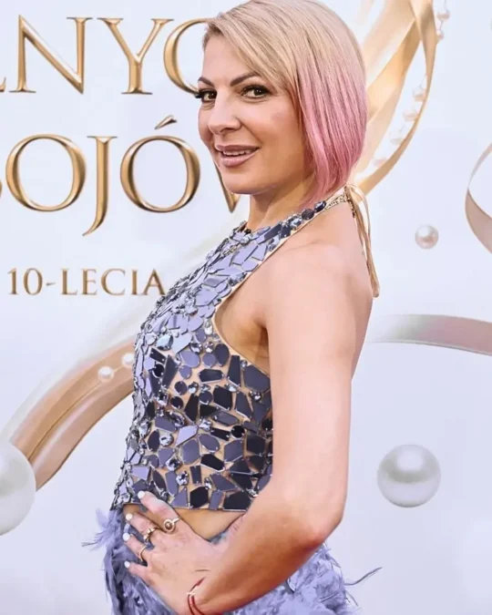 Magda Narożna, Piękni i Młodzi