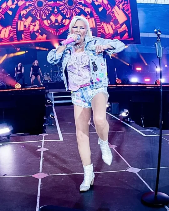 Samantha Fox