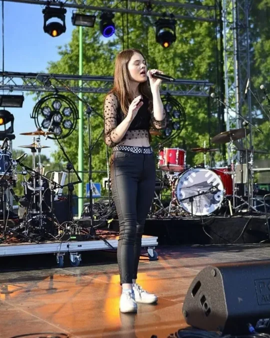 Weronika Wiśniewska, Top Girls