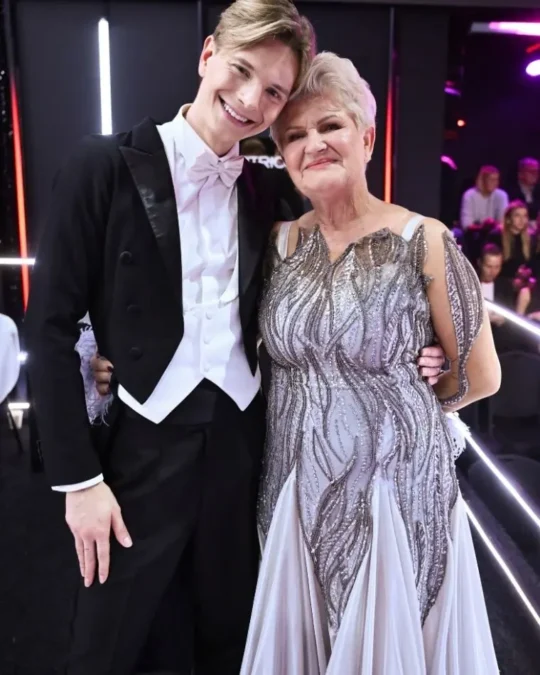 Dominik Rupiński zatańczył z babcią