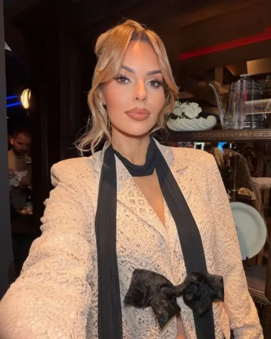Paula Karpowicz, Topky