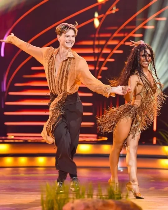 Dominik Rupiński, Estelle Francois